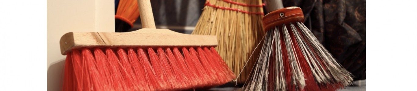 Balai, brosse, tapis